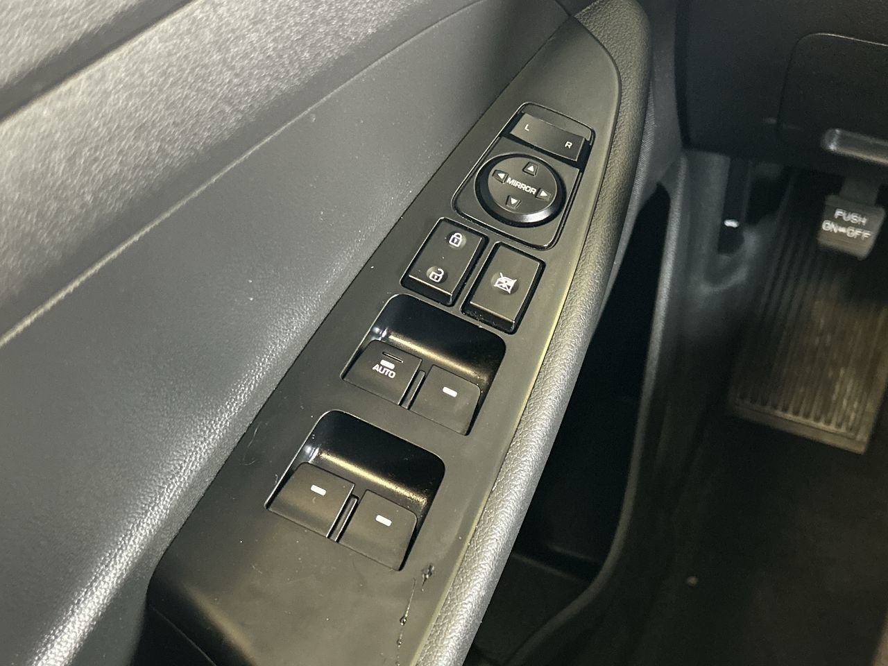 Used 2018 Ruby Wine Hyundai AWD 2.0L Premium image 21