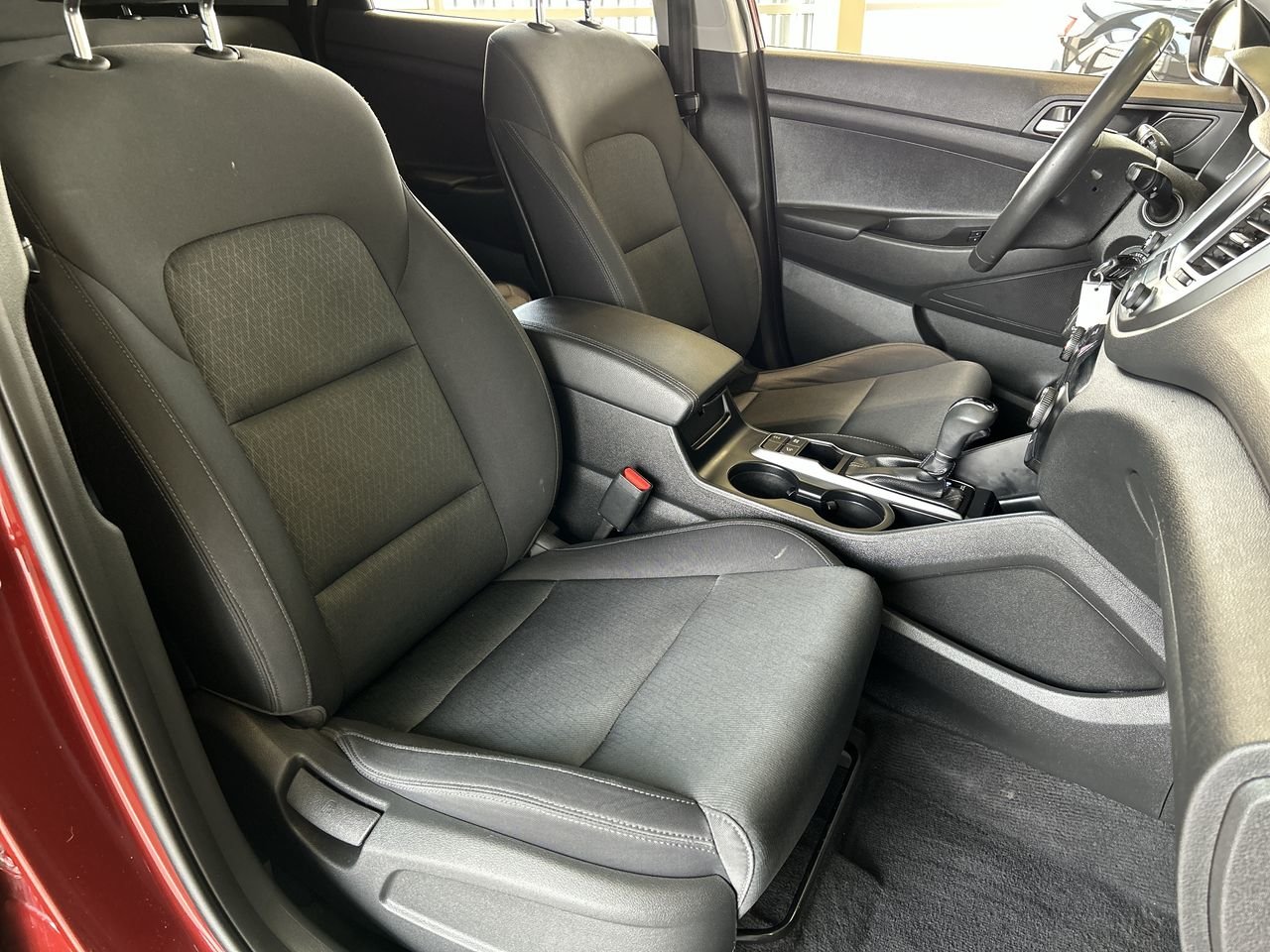 Used 2018 Ruby Wine Hyundai AWD 2.0L Premium image 31