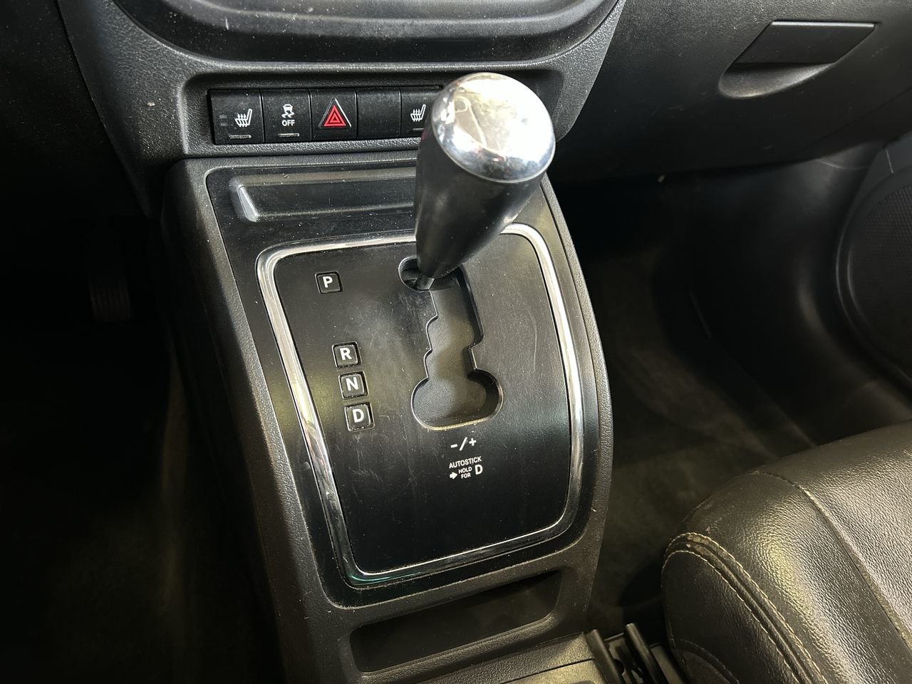 Used 2017 Granite Crystal (MET) Jeep 4x4 Sport / North image 26