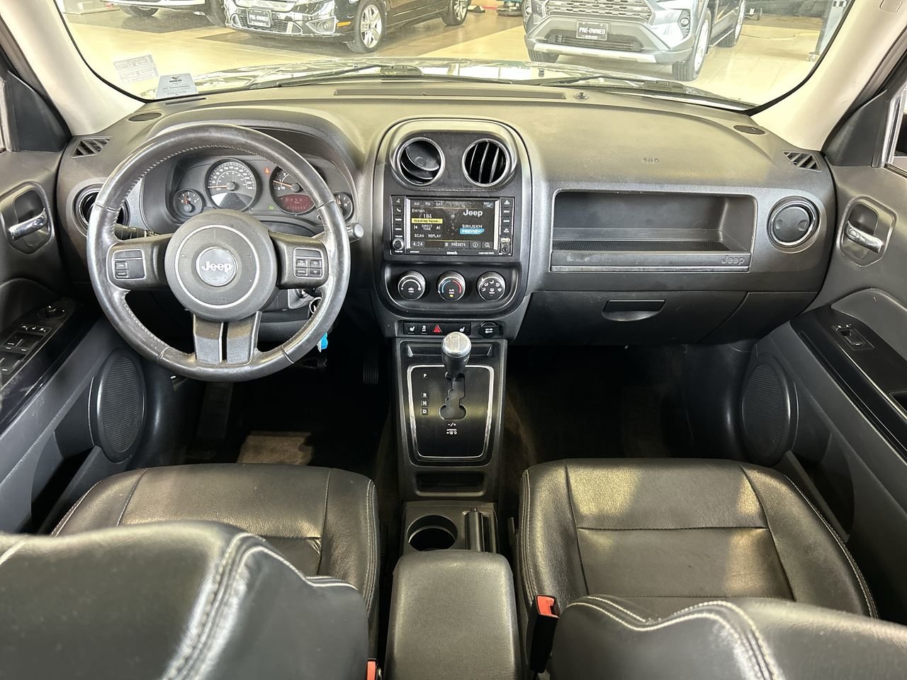 Used 2017 Granite Crystal (MET) Jeep 4x4 Sport / North image 27
