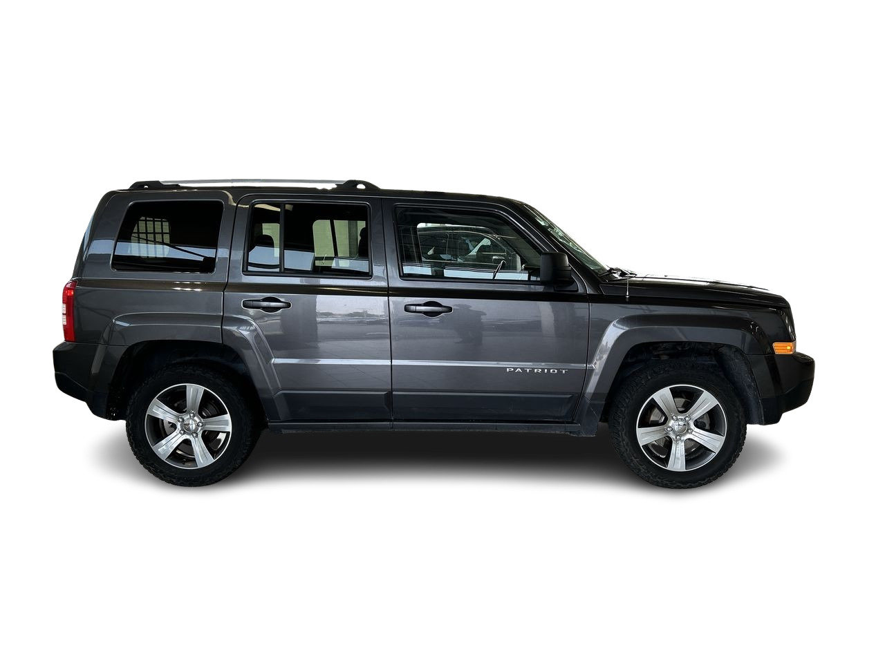 Used 2017 Granite Crystal (MET) Jeep 4x4 Sport / North image 15