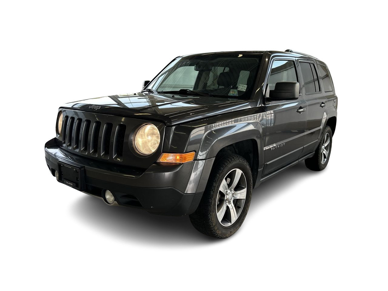Used 2017 Granite Crystal (MET) Jeep 4x4 Sport / North image 5