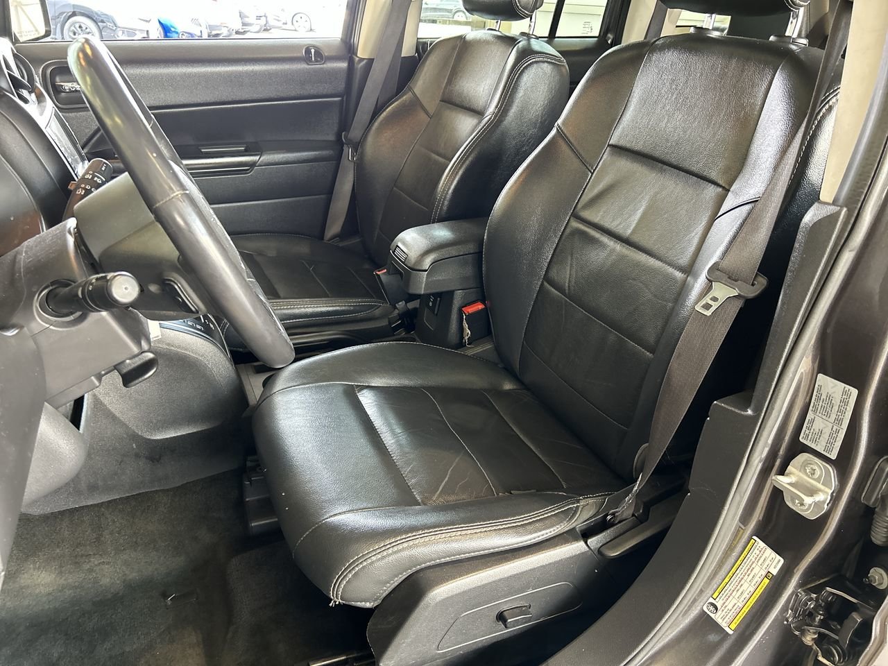 Used 2017 Granite Crystal (MET) Jeep 4x4 Sport / North image 19