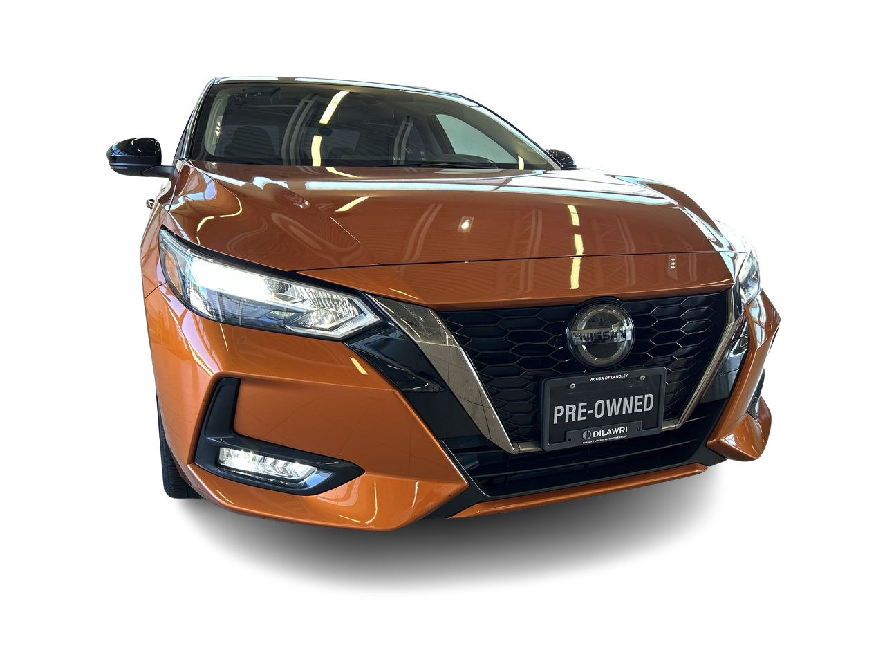 Used 2022 2 tone Super Black/Monarch Orange Met Nissan SR CVT image 2