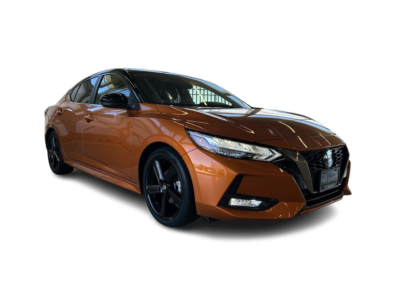 Used 2022 2 tone Super Black/Monarch Orange Met Nissan SR CVT image 17
