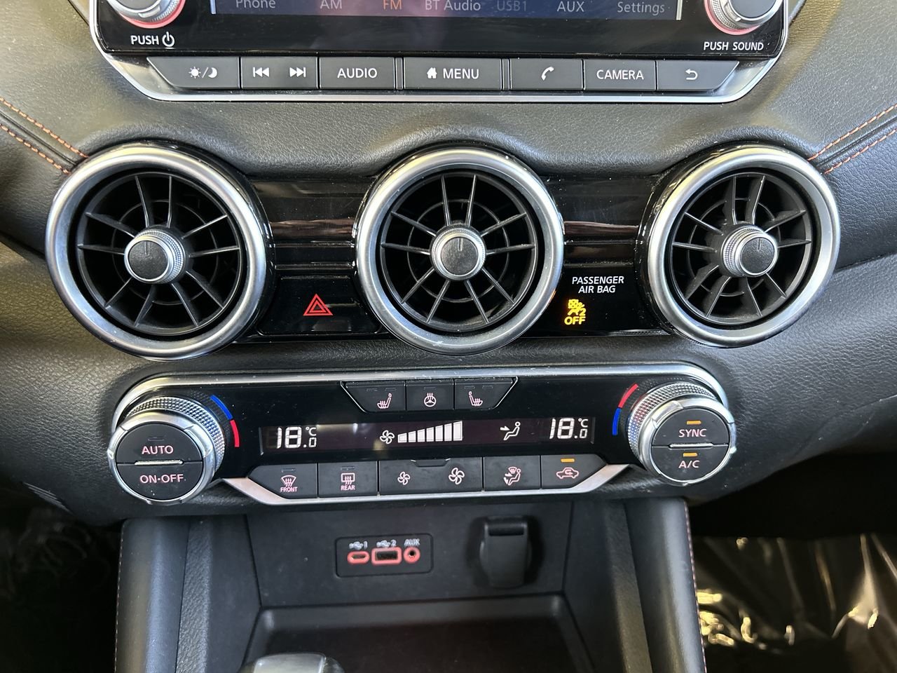 Used 2022 2 tone Super Black/Monarch Orange Met Nissan SR CVT image 26