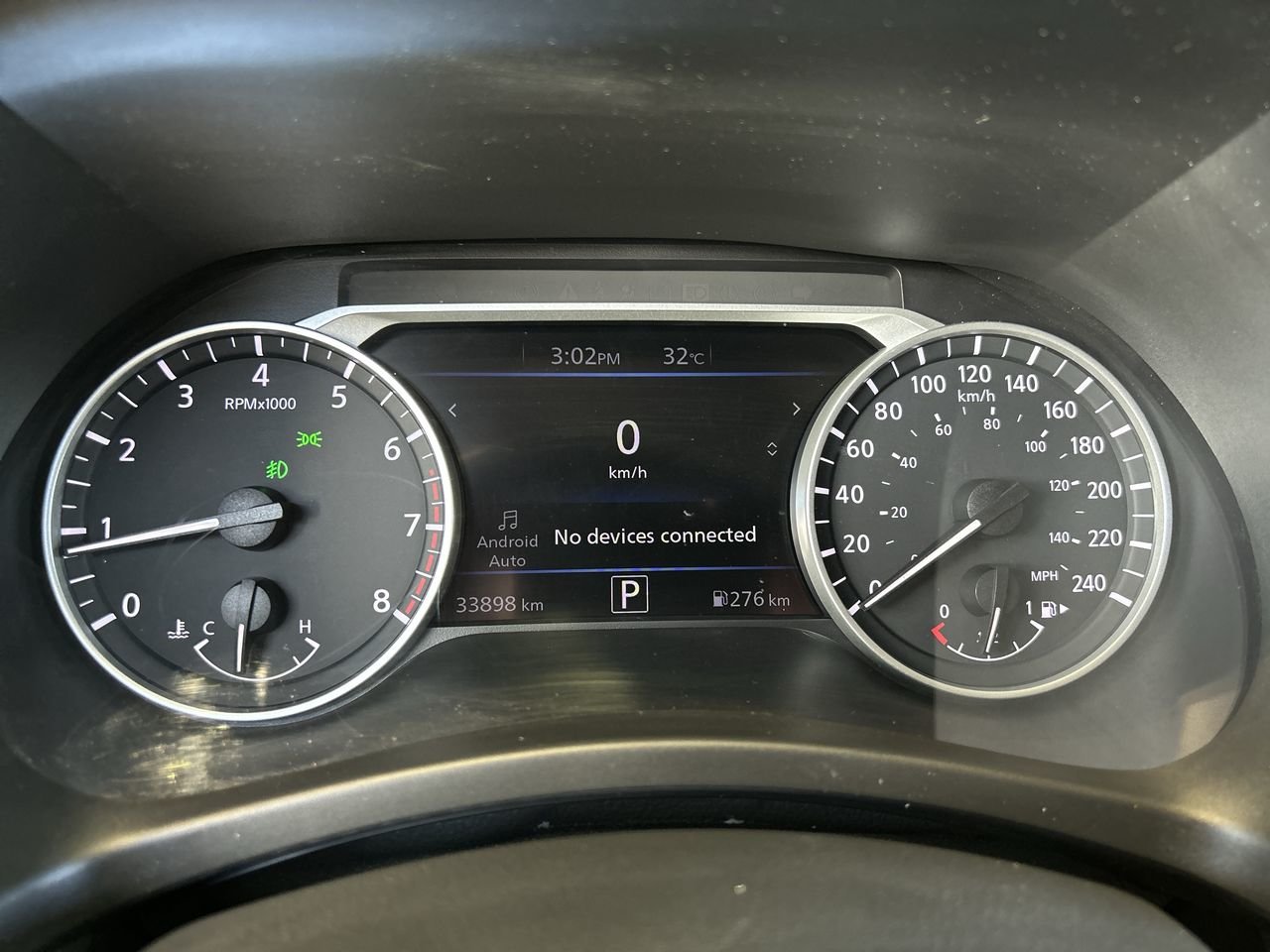 Used 2022 2 tone Super Black/Monarch Orange Met Nissan SR CVT image 23