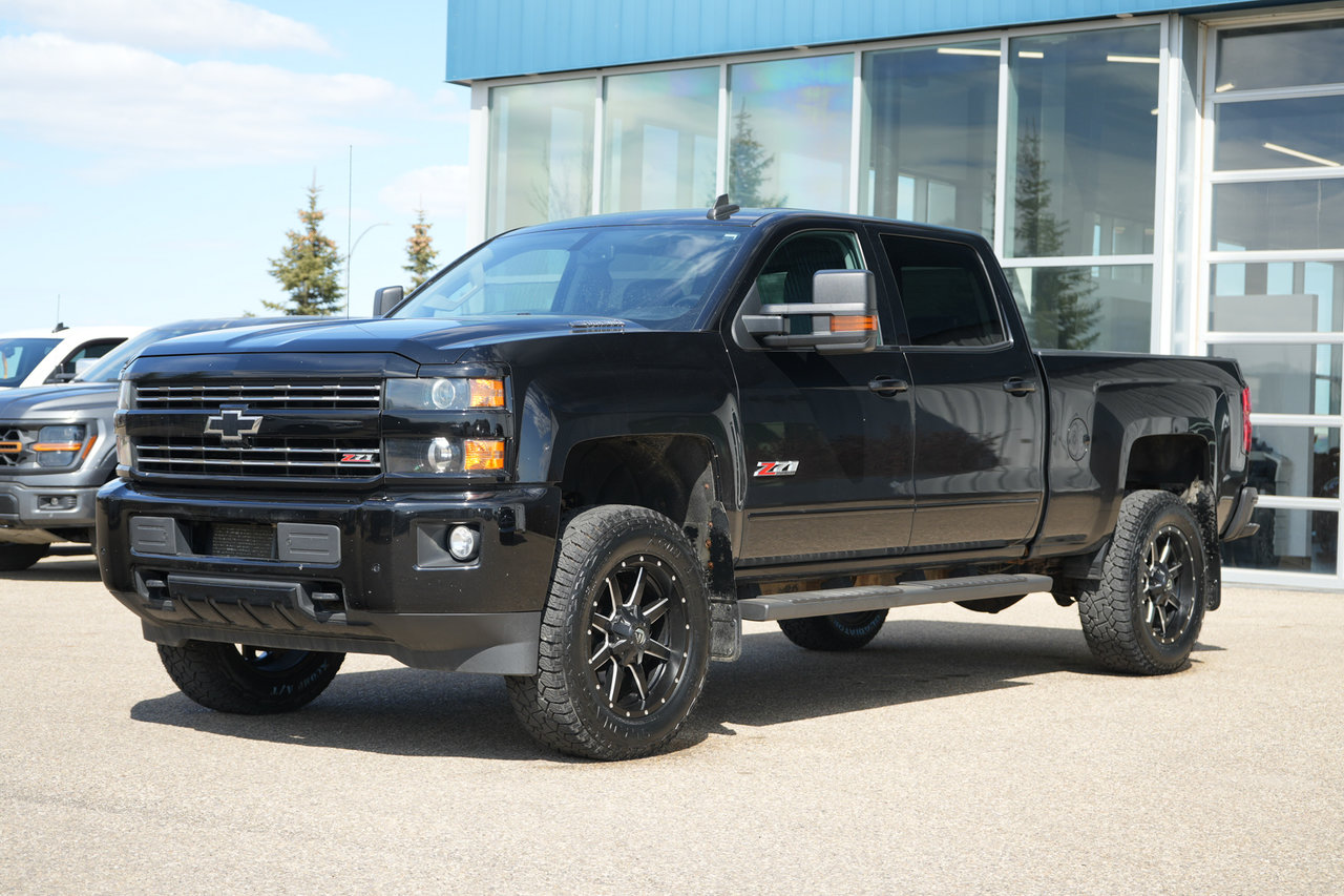 2016 Chevrolet Silverado 2500HD LT Crew Cab 4WD
