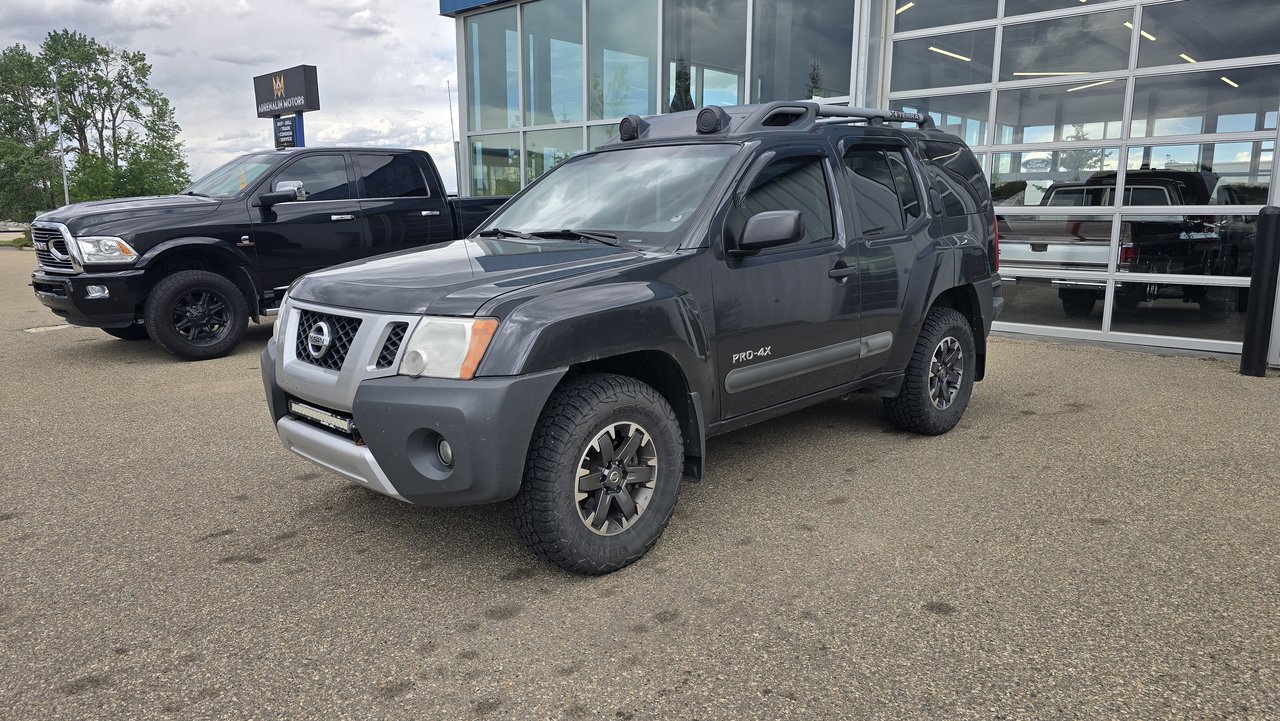 2015 Nissan Xterra SUV / Crossover