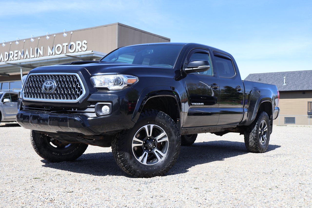  2018 Toyota Tacoma Pickup Truck Four-Wheel Drive Automatic