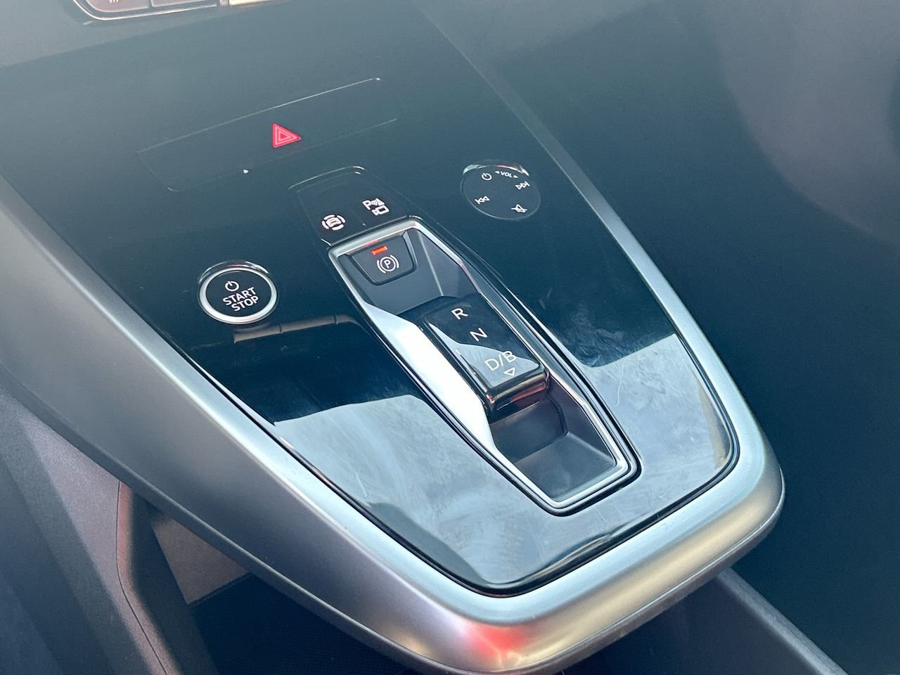 2024 Audi Q4 e-tron 50, Toronto, Cash