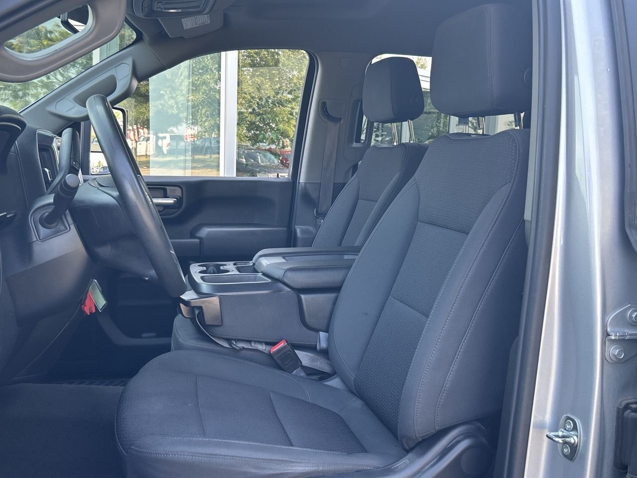 Used 2021  Chevrolet Custom image 19