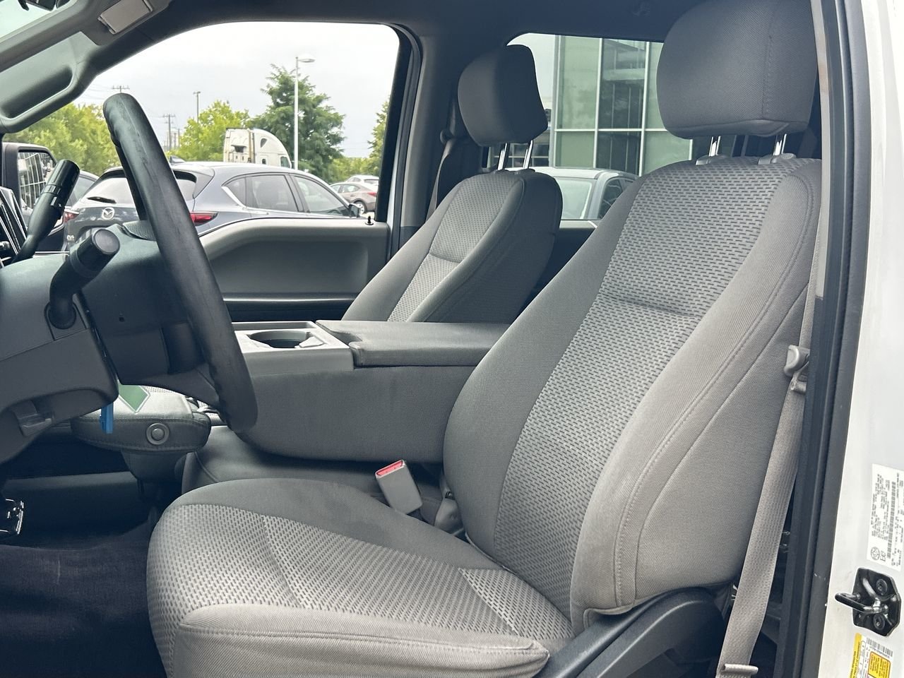 Used 2017 Oxford White Ford  image 19