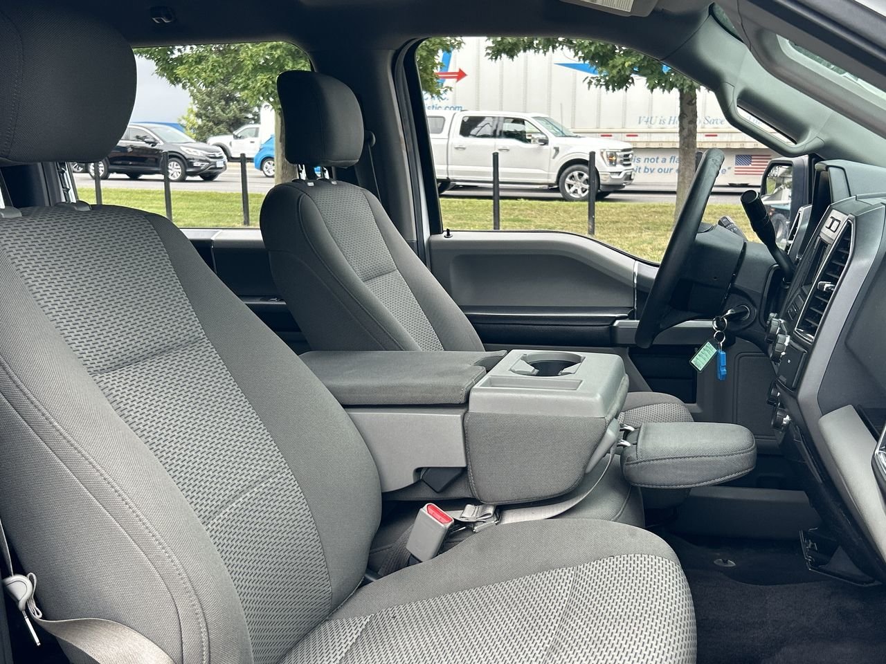 Used 2017 Oxford White Ford  image 29