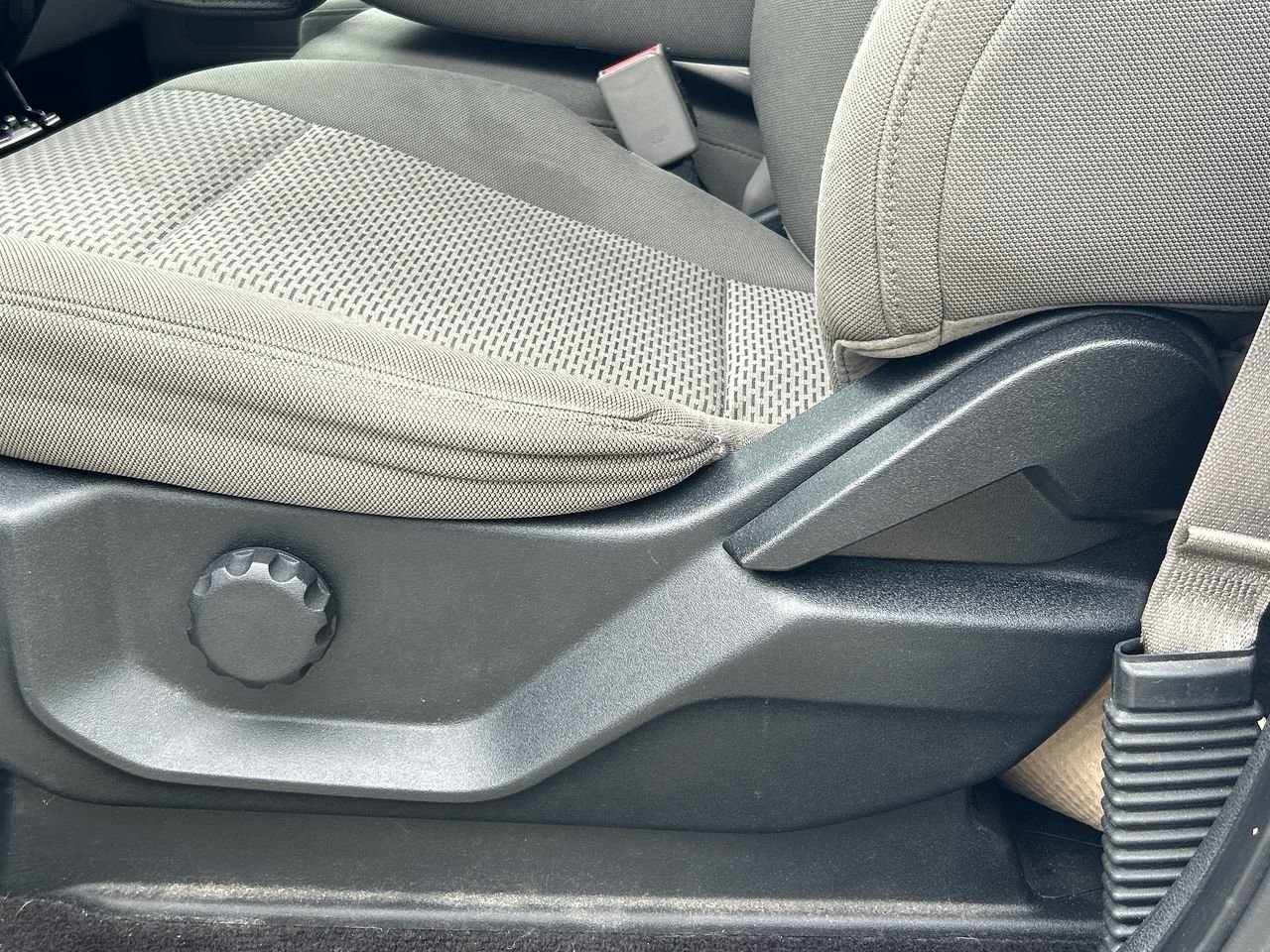 Used 2017 Oxford White Ford  image 20