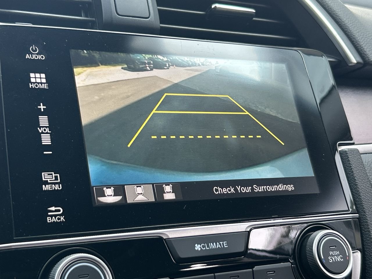 Used 2018  Honda Touring image 25