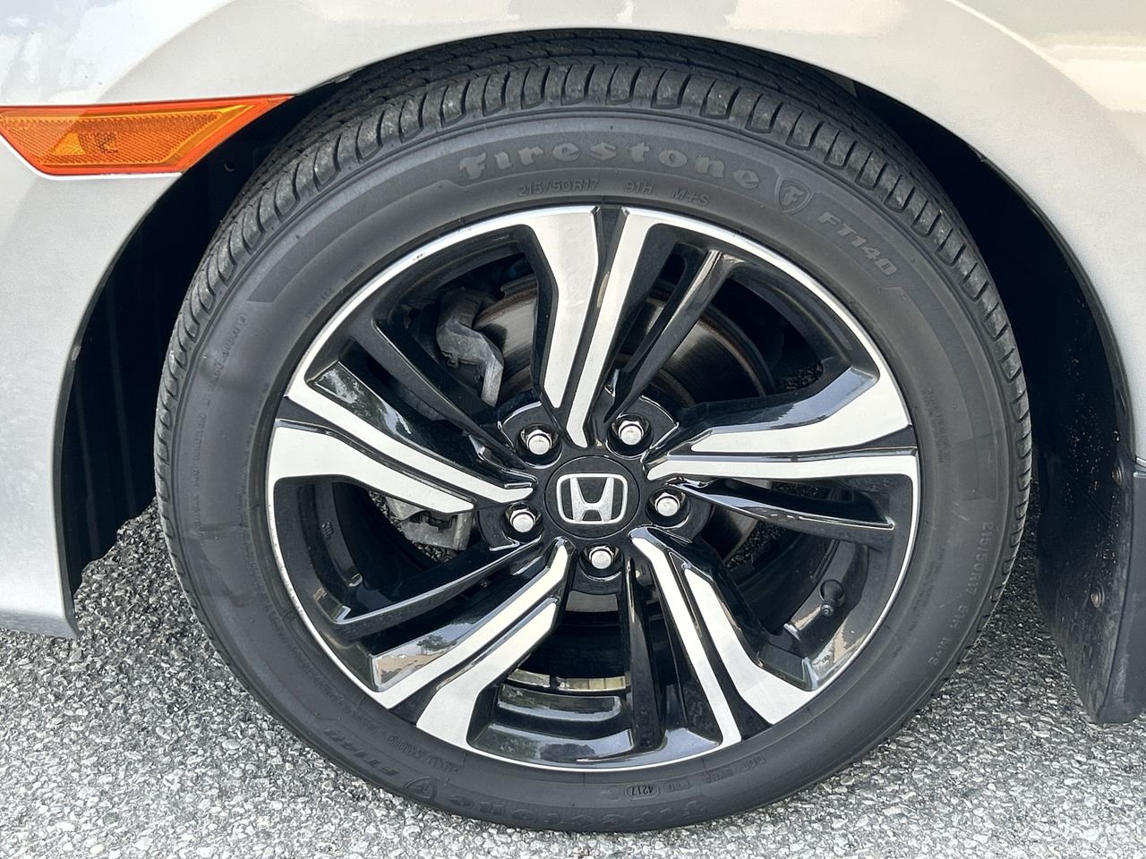 Used 2018  Honda Touring image 18