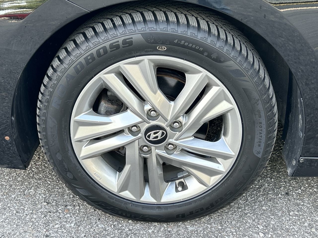 Used 2019  Hyundai Preferred image 18