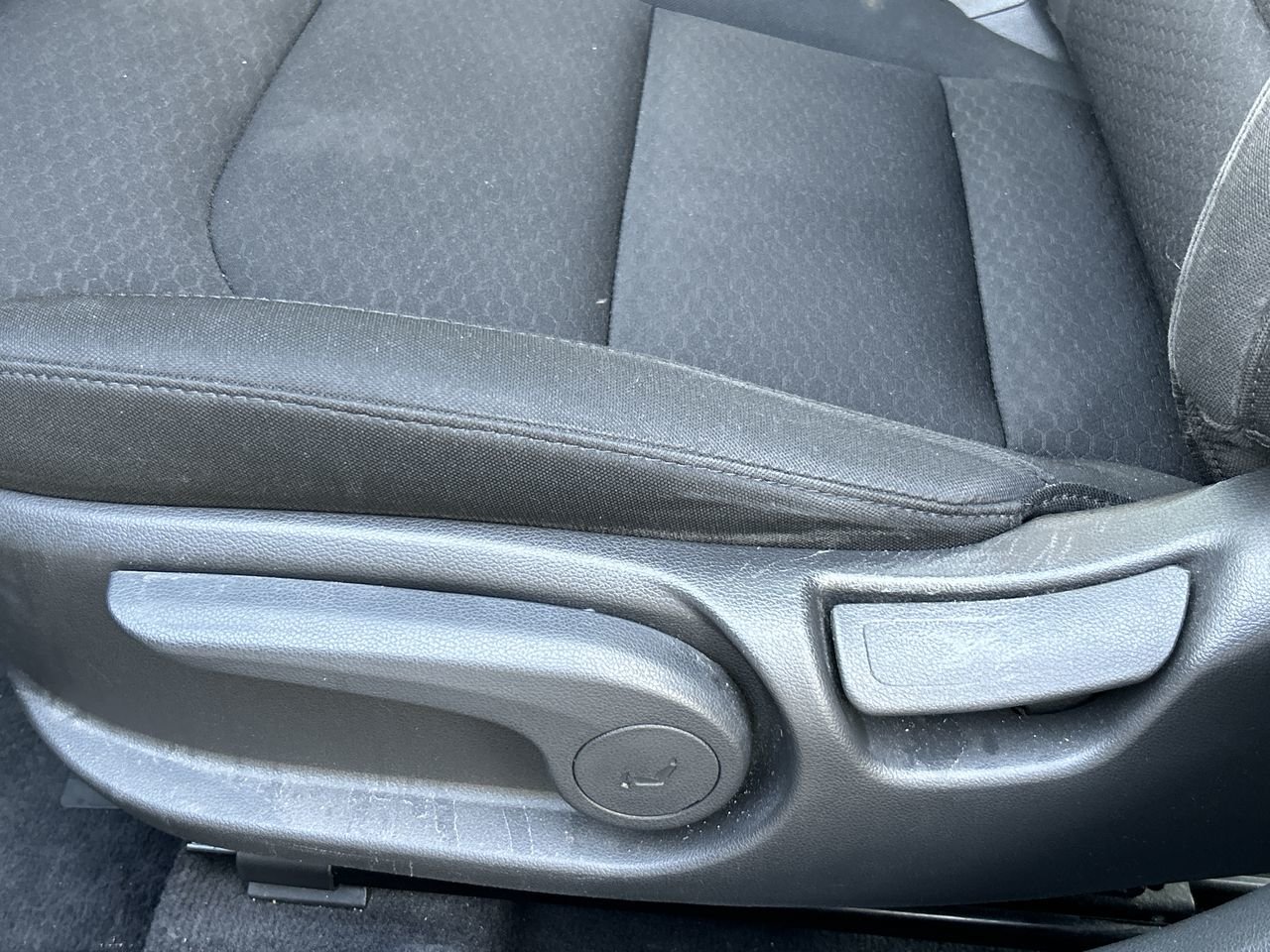 Used 2019  Hyundai Preferred image 20