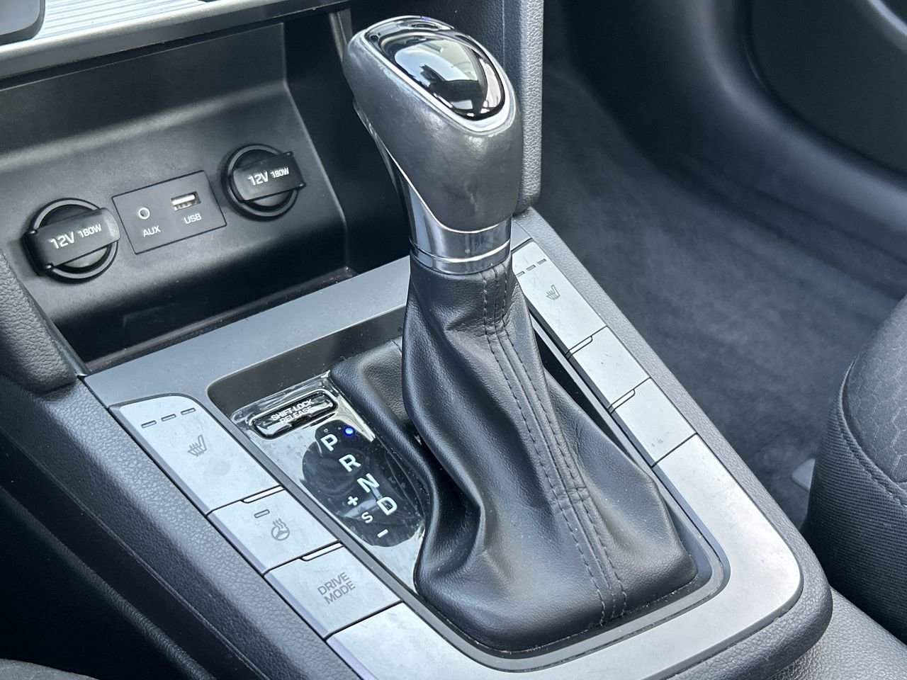 Used 2019  Hyundai Preferred image 27