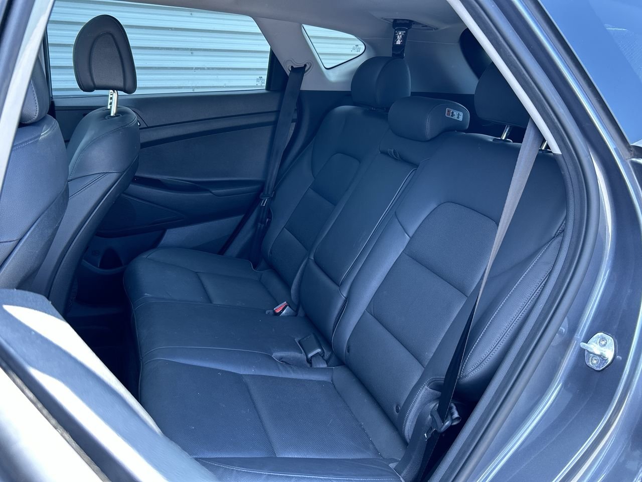 Used 2017  Hyundai SE image 30