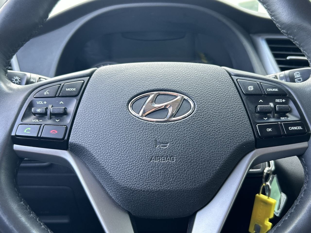 Used 2017  Hyundai SE image 22