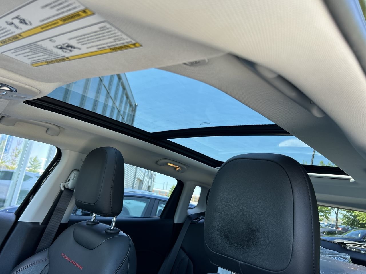 Used 2021 Diamond Black Crystal P.C. Jeep Trailhawk Elite image 30
