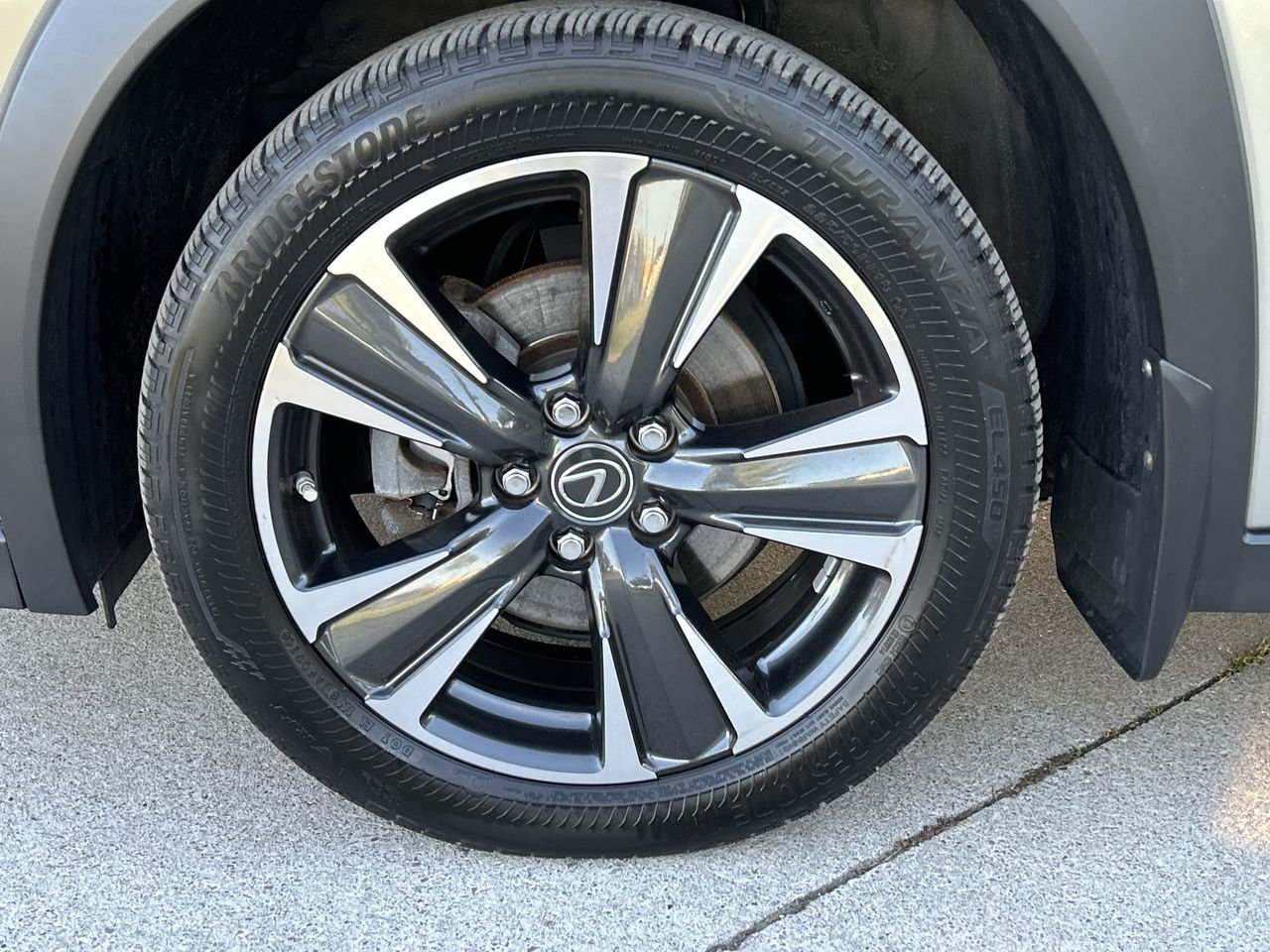2020 Lexus UX 250h AWD, 多伦多, 全款车