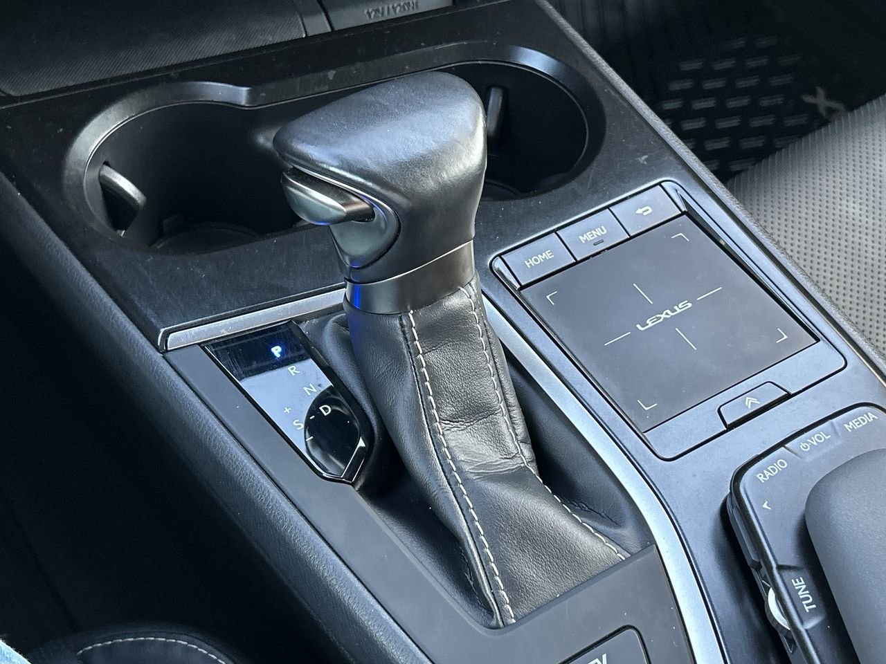 2020 Lexus UX 250h AWD, 多伦多, 全款车