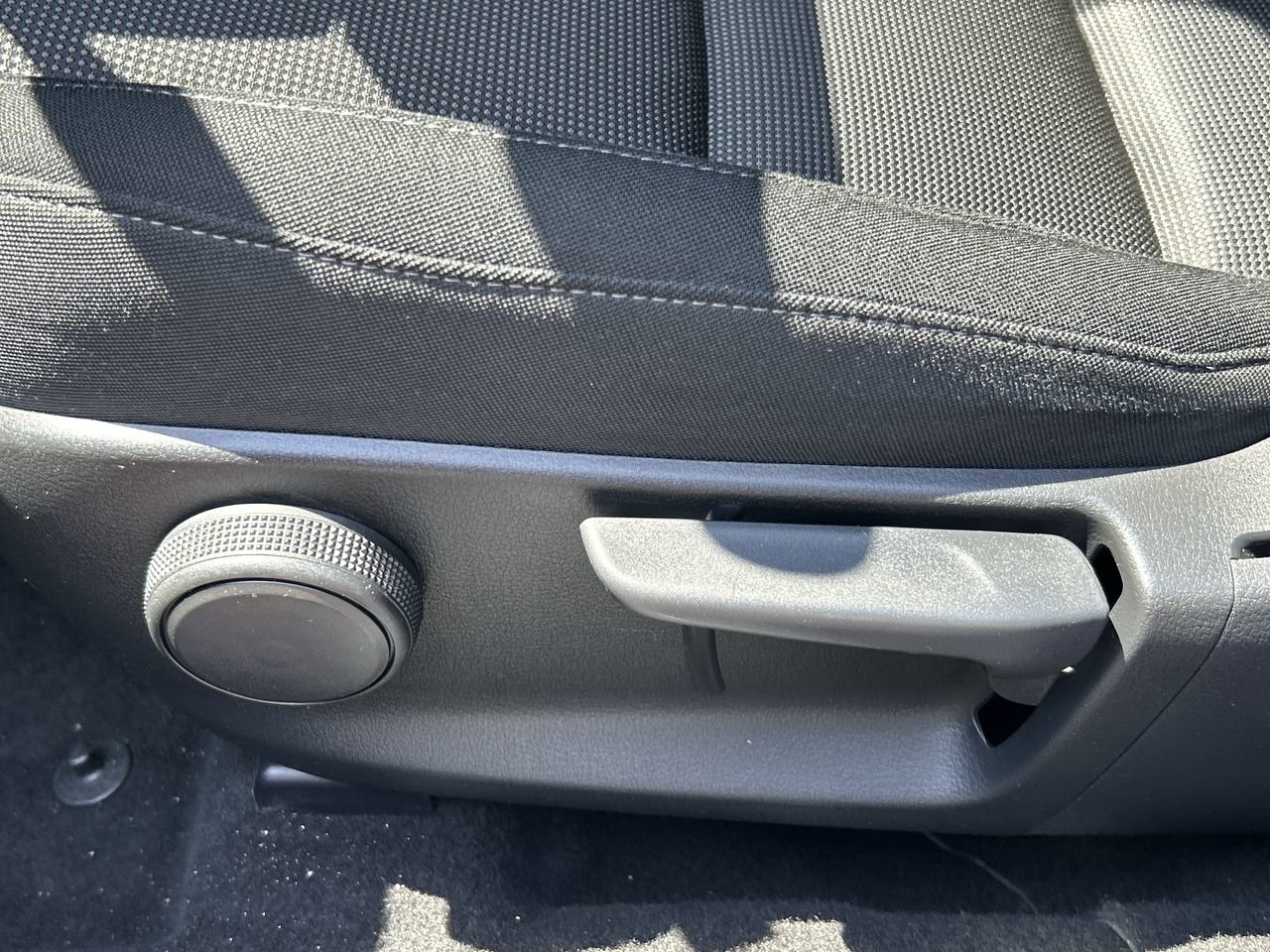 Used 2022 Machine Grey (Met) Mazda GS image 18