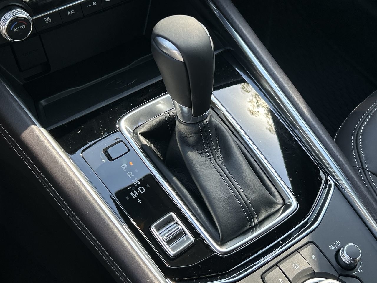 2025 Mazda CX-5 Signature, Toronto, Cash