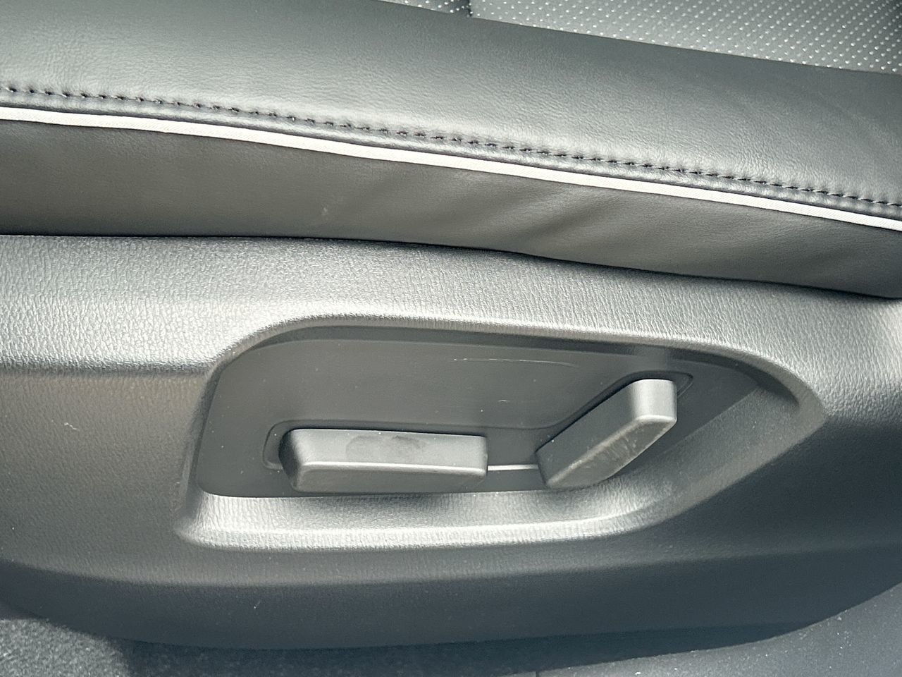 2025 Mazda CX-5 GS, Toronto, Cash
