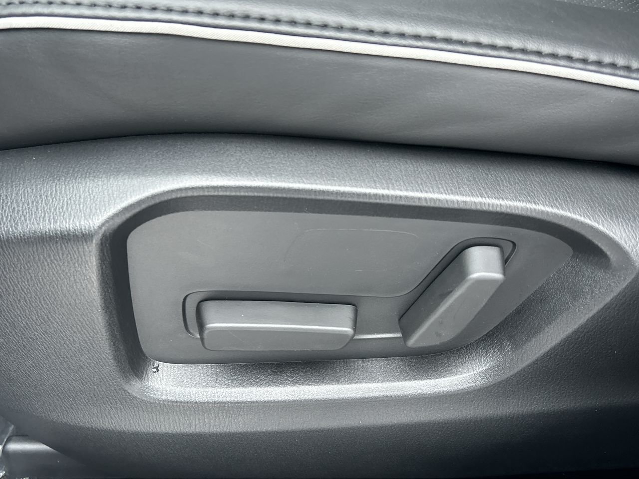 2025 Mazda CX-5 GS, Toronto, Cash