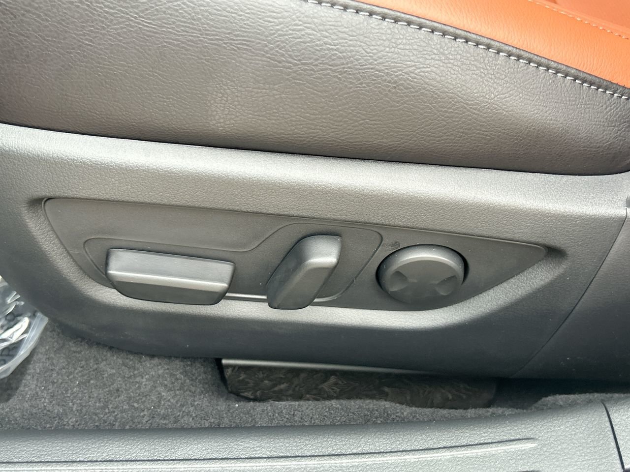 2025 Mazda CX-50 GT, Toronto, Cash