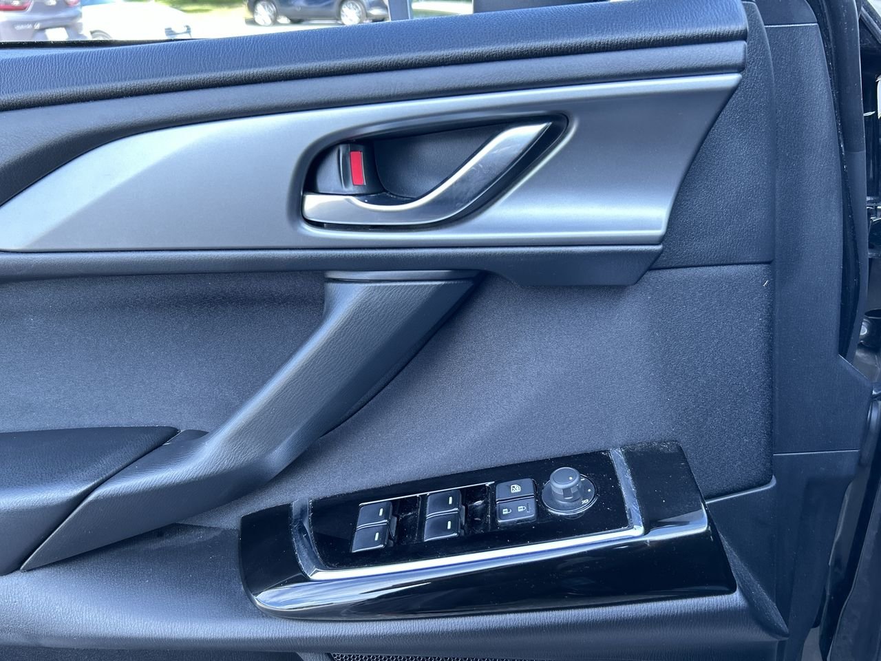 Used 2021  Mazda GS image 21