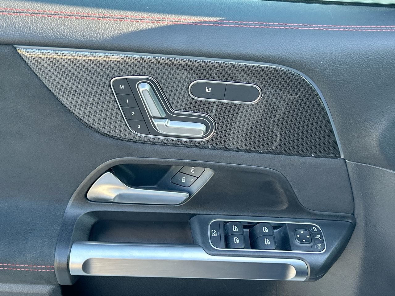 2022 Mercedes-Benz GLB 250 4MATIC, 多伦多, 全款车