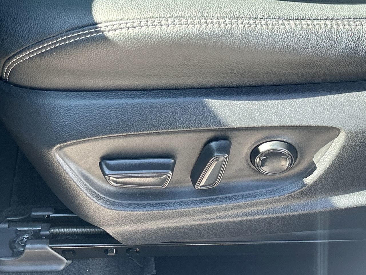 2023 Toyota Corolla Cross XLE, Toronto, Cash