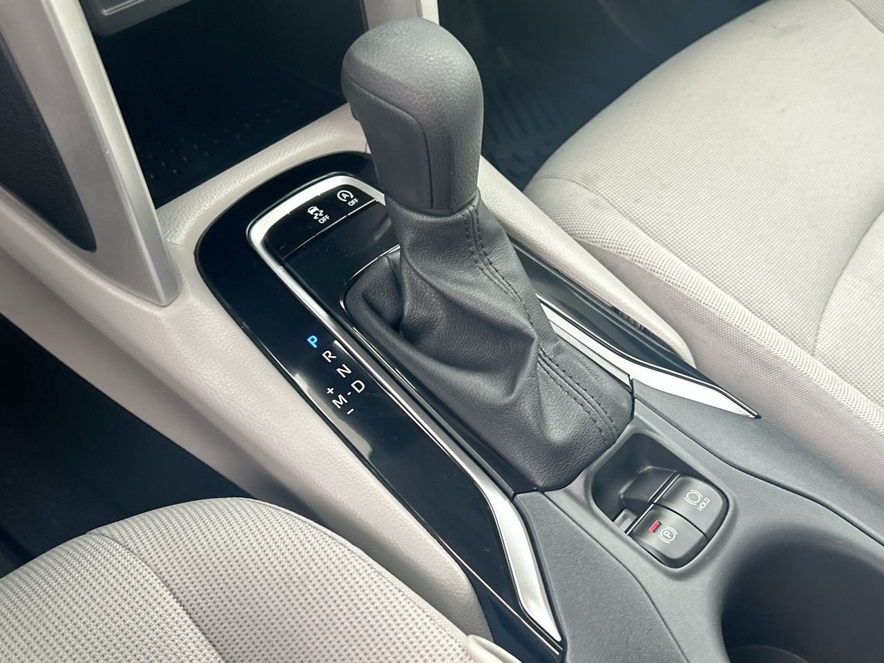2024 Toyota Corolla Cross L, Toronto, Cash