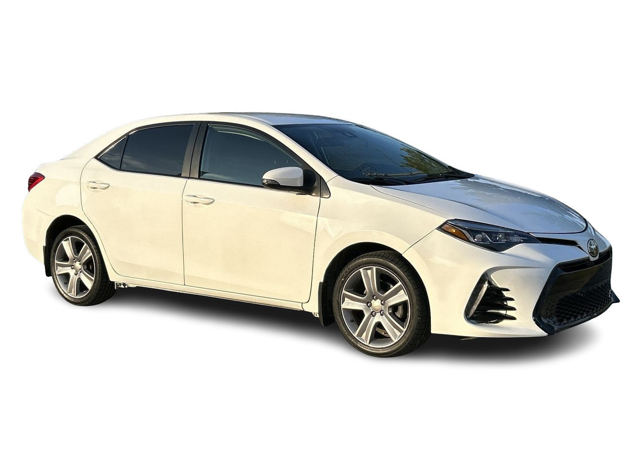 Used 2018  Toyota  image 15