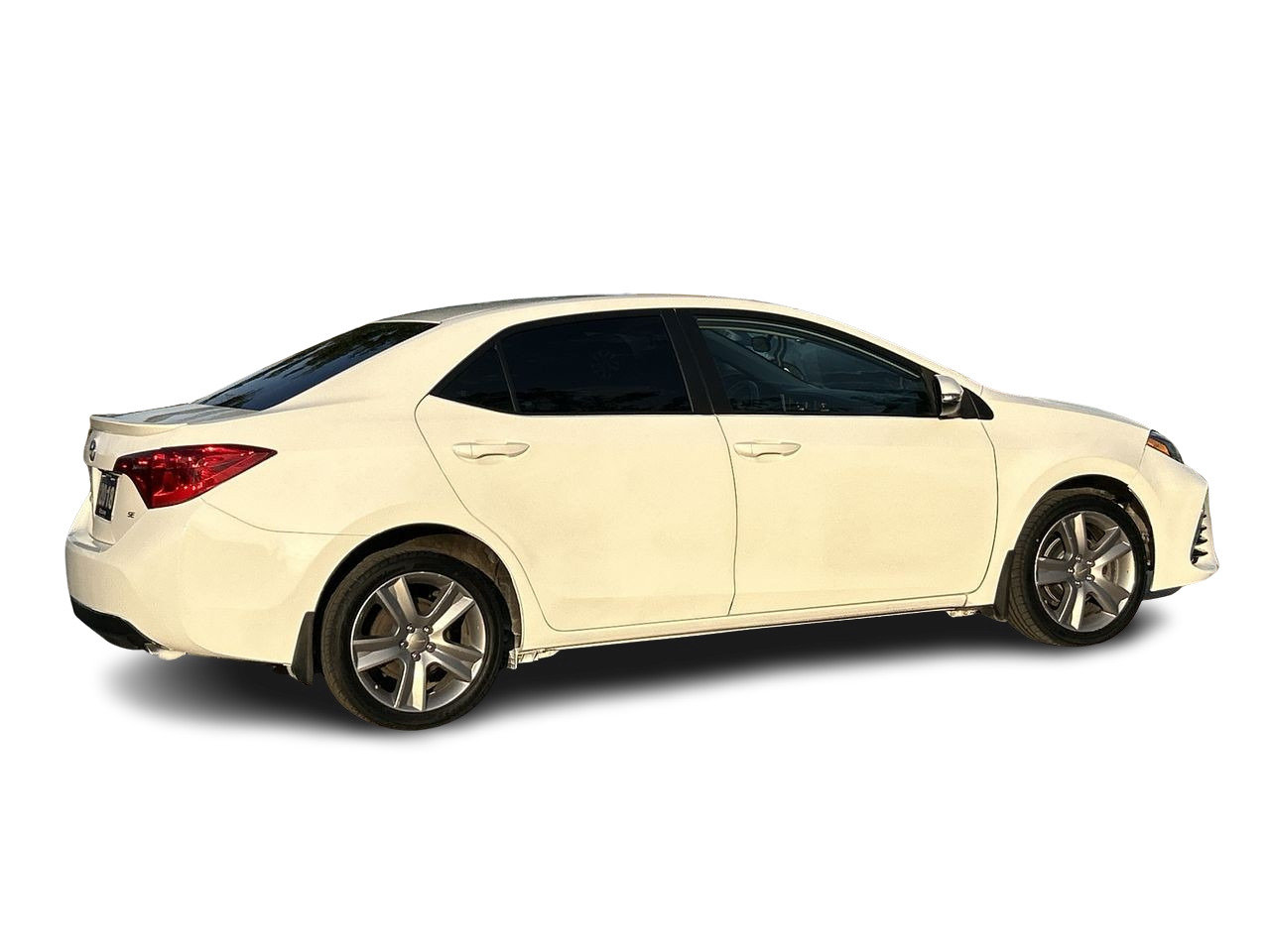 Used 2018  Toyota  image 12