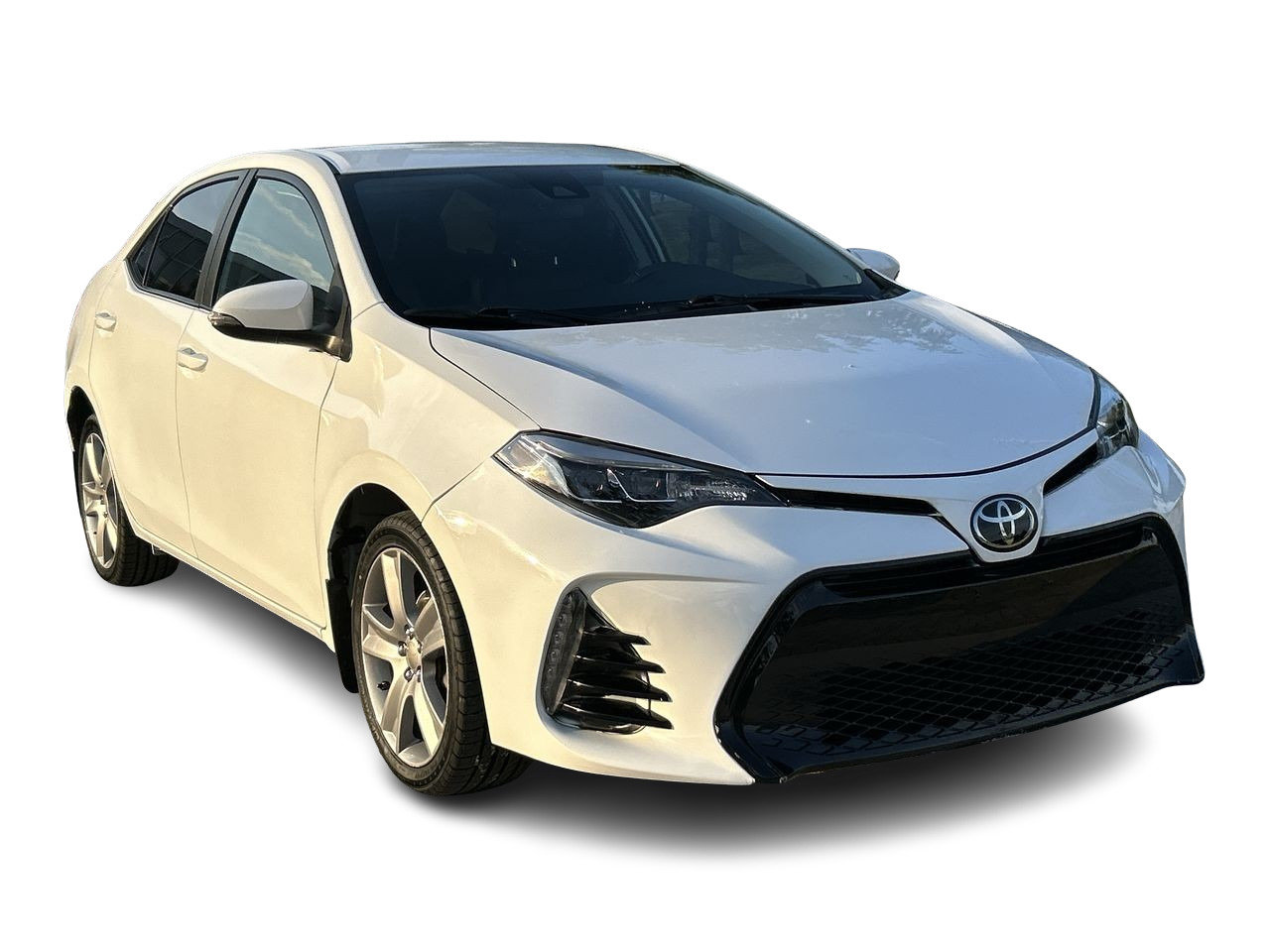 Used 2018  Toyota  image 16