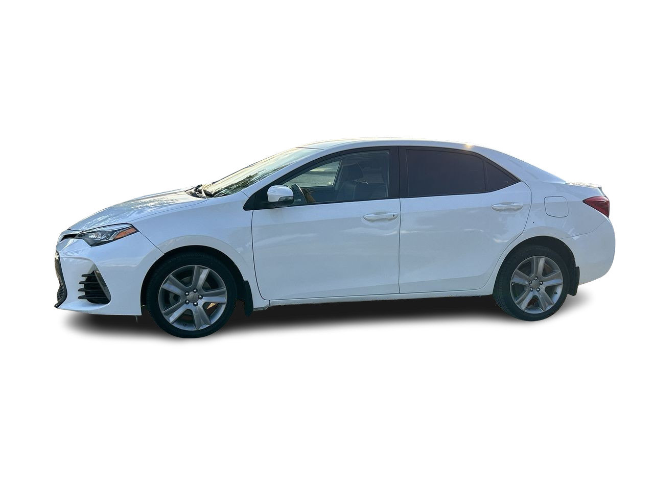 Used 2018  Toyota  image 4