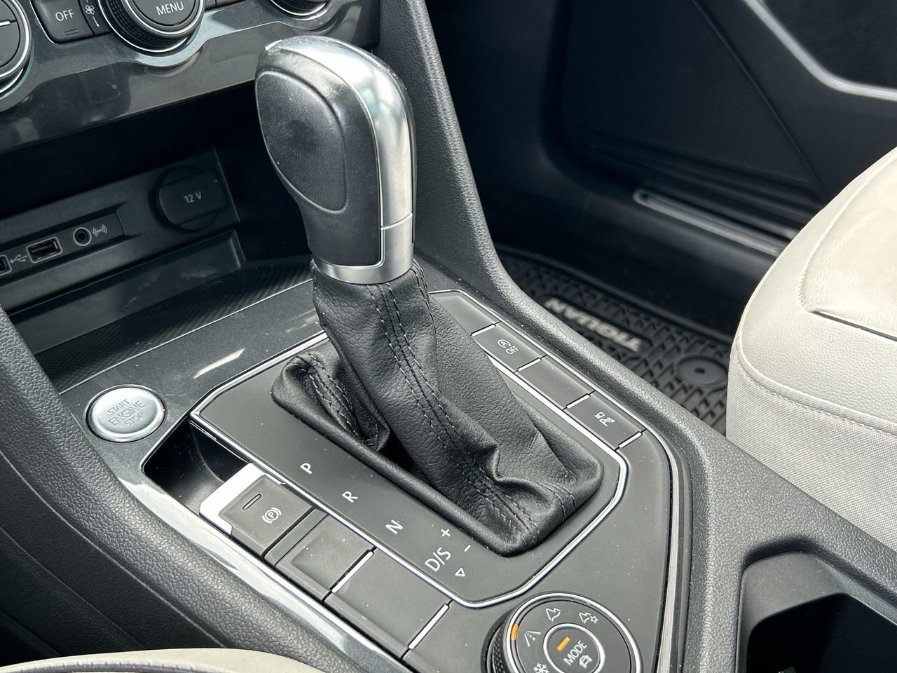 Used 2019  Volkswagen Highline image 28