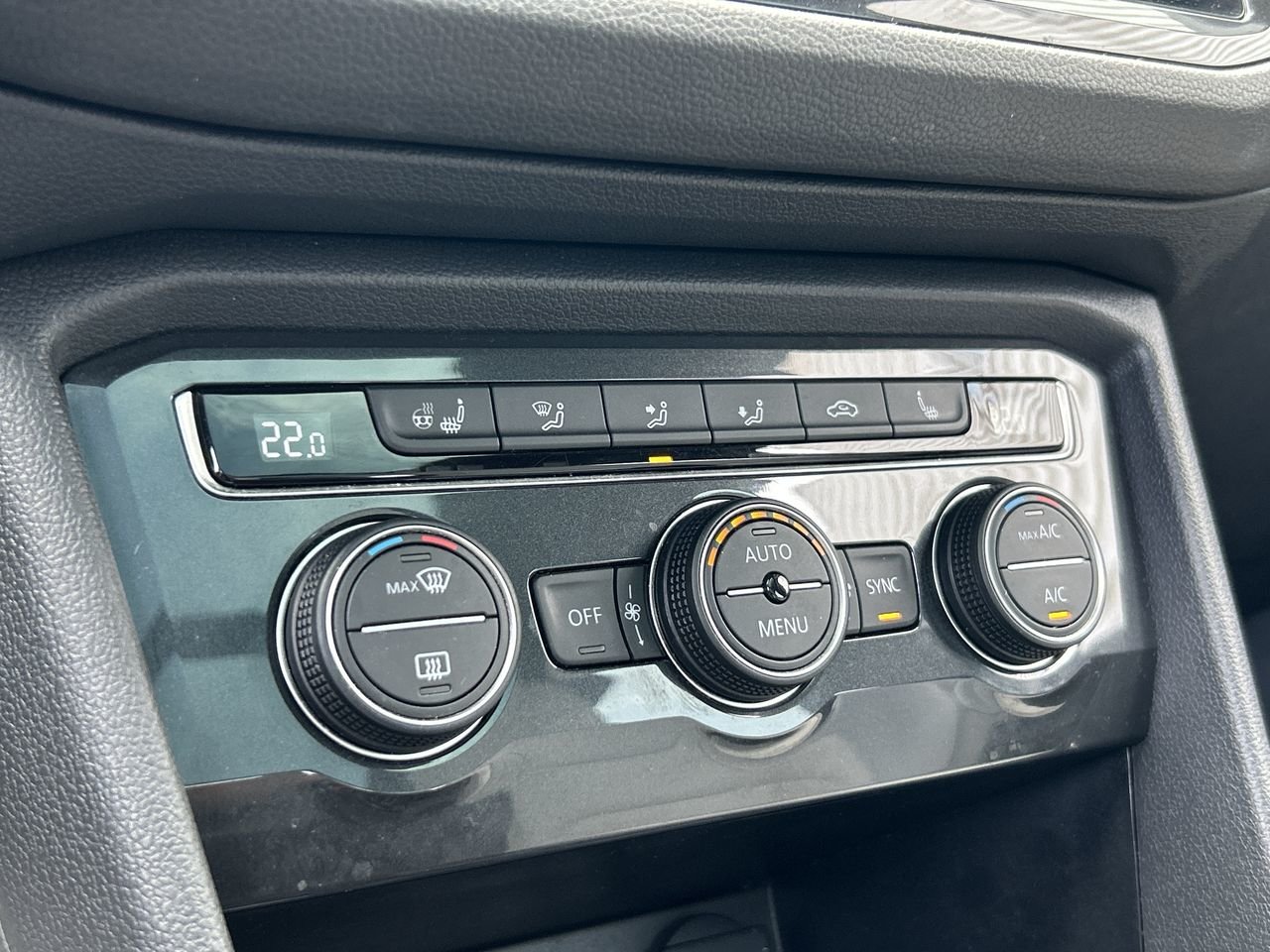 Used 2019  Volkswagen Highline image 27