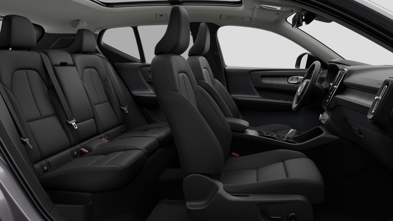 2026 Volvo XC40 Ultra (Dark Theme)-12