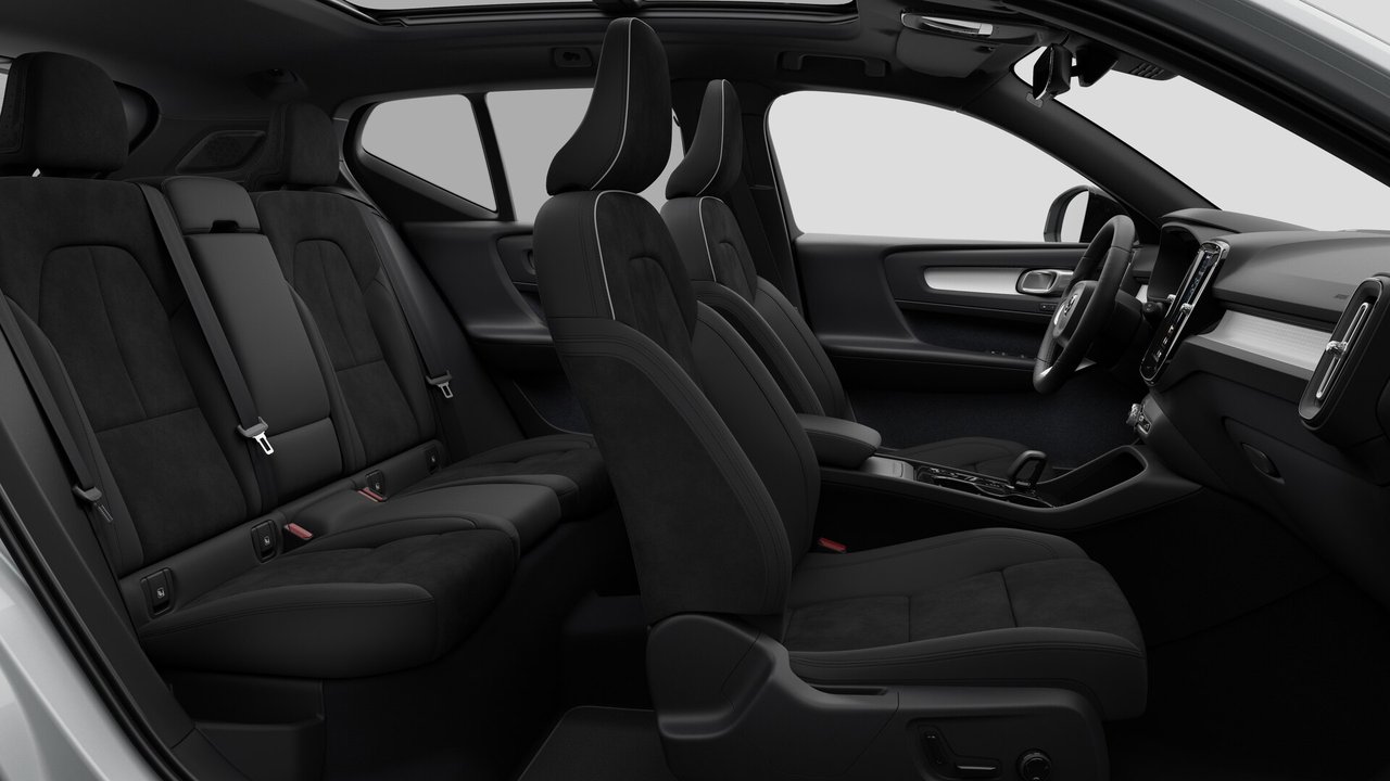 Volvo XC40 Ultra Black Edition 2026-12