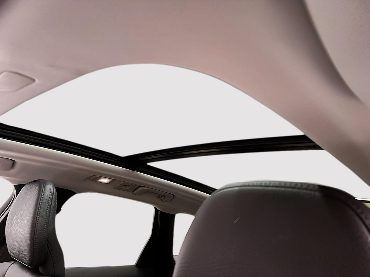 2024 Volvo XC60 B5 PLUS CUIR TOIT PANO NAV 4RM-9