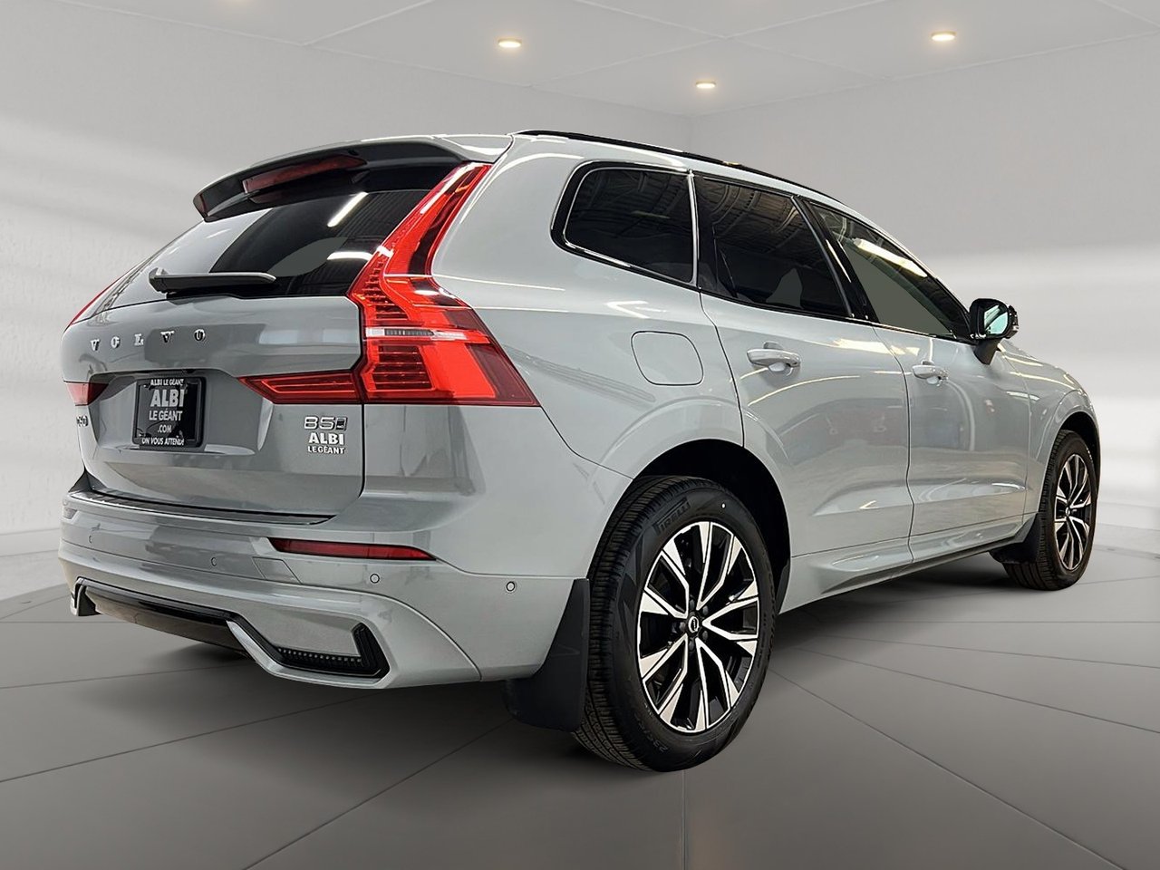 2024 Volvo XC60 B5 PLUS CUIR TOIT PANO NAV 4RM-3