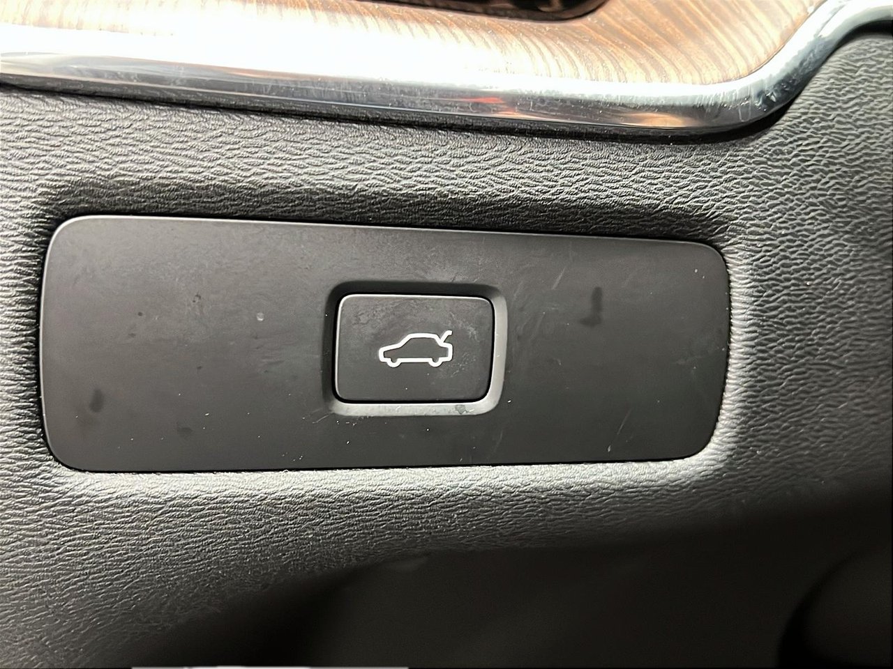 2024 Volvo XC60 B5 PLUS CUIR TOIT PANO NAV 4RM-23