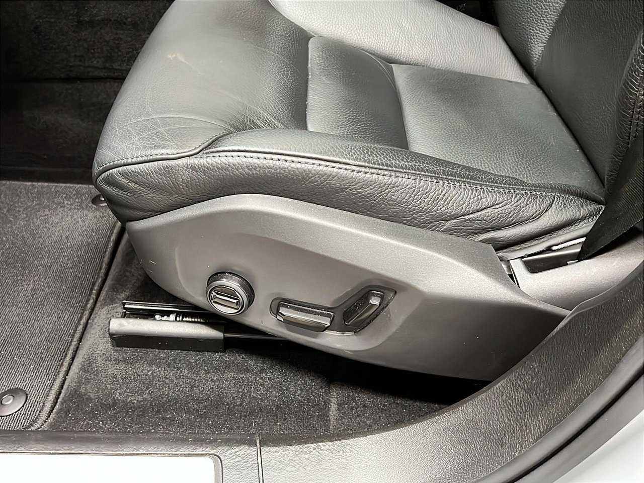 2024 Volvo XC60 B5 PLUS CUIR TOIT PANO NAV 4RM-26